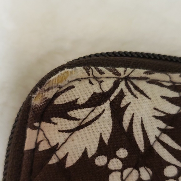 Vera Bradley Wristlet - Picture 4 of 5